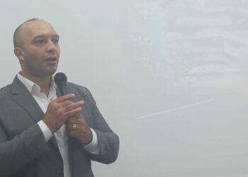 ورشة عمل بعنوان : “مهارات الترجمة الصحفية من العبرية إلى العربية ” بآداب عين شمس