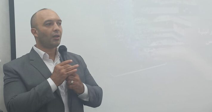 ورشة عمل بعنوان : “مهارات الترجمة الصحفية من العبرية إلى العربية ” بآداب عين شمس