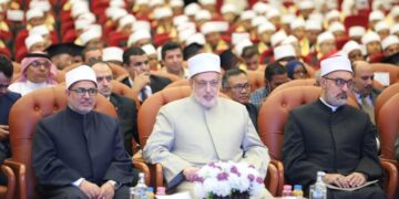 مستشار شيخ الأزهر للوافدين : الأزهر تاريخ ورسالة وقومية ومنارة أكبر من معطيات الأقلام