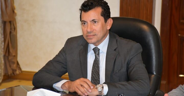 “بحضور الأستاذ الدكتور أشرف صبحي YLY يعلن إنطلاق  Learn6”