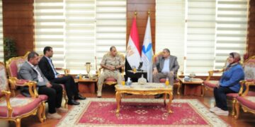 رئيس جامعه كفر الشيخ يستقبل العميد خالد رجب مدير منطقة تجنيد وتعبئة المنصورة