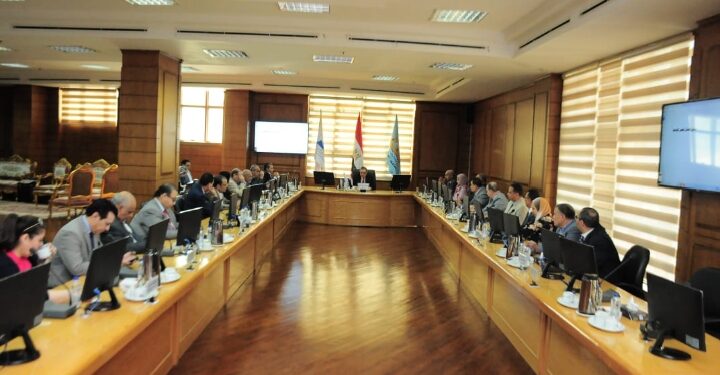 مجلس جامعة كفر الشيخ يشيد بالمراكز المتقدمة التى تحققها الجامعة فى كافة التصنيفات الدولية