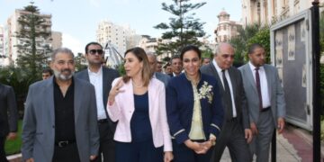 وزيرة الثقافة تُتابع سير العمل بمركز الإبداع الفني ودار الأوبرا وقصر الثقافة بدمنهور  خلال جولة تفقدية بمحافظة البحيرة