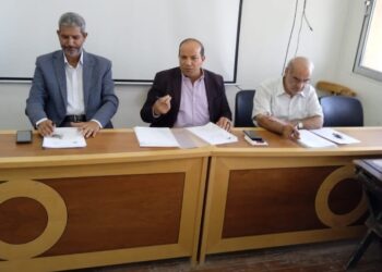 ا. د محمود عبد العزيز يترأس اولي جلسات السيمنار  لقسم المناهج بتربية كفر الشخ لعام 2023 – 2024م