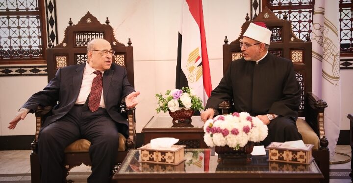 رئيس جامعة الأزهر يشارك في الملتقى الفقهي الرابع حول دور هيئات ومؤسسات الفتوى وجهودها في دعم القضية الفلسطينية