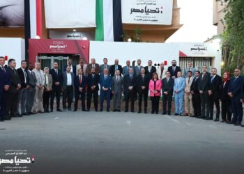 الحملة الرسمية للمرشح الرئاسي عبد الفتاح السيسي تستقبل وفد النقابة العامة للعاملين بالبترول