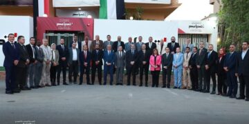 الحملة الرسمية للمرشح الرئاسي عبد الفتاح السيسي تستقبل وفد النقابة العامة للعاملين بالبترول