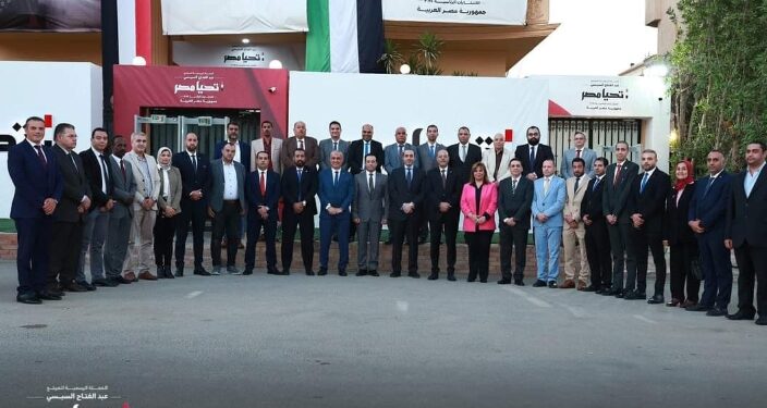 الحملة الرسمية للمرشح الرئاسي عبد الفتاح السيسي تستقبل وفد النقابة العامة للعاملين بالبترول