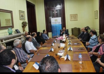 رئيس البورصة يلتقي بقيادات شركات الوساطة بالإسكندرية