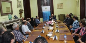 رئيس البورصة يلتقي بقيادات شركات الوساطة بالإسكندرية