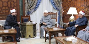 وزير الأوقاف ومفتي الجمهورية يعلنان تأييدهما لمواقف شيخ الأزهر المناصرة للقضية الفلسطينية
