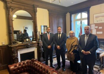 وزير التعليم العالي يوقع اتفاقية إطارية نواة لتحالفات جامعات البحر الأبيض المتوسط مع وفد جامعة ليون الفرنسية بباريس