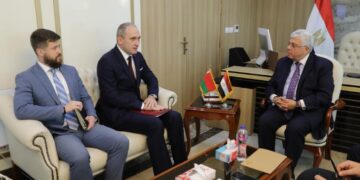وزير التعليم العالي يستقبل سفير بيلاروسيا بالقاهرة لبحث سبل تعزيز التعاون التعليمي والعلمي
