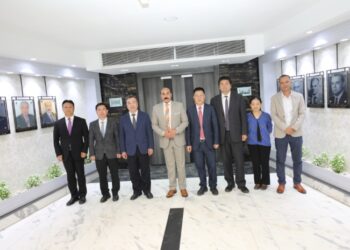 .. محافظ أسوان في لقاءه بنائب عمدة مدينة تشانغ تشون الصينية  : تحويل الأفكار والمقترحات لواقع ملموس لتحقيق المردود الإيجابى منها في كافة مجالات التعاون