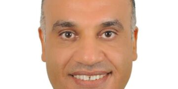 وزيرة الثقافة تصدر قرارا بتعيين الدكتور حسين بكر رئيسًا للمركز القومي للسينما