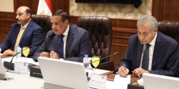عبر الكونفرانس : وزيرا التموين والتنمية المحلية يتابعان المحافظين لتنفيذ مبادرة خفض أسعار السلع الغذائية والرقابة على الأسواق