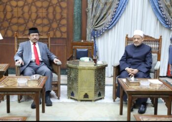 رئيس هيئة الزكاة الوطنية الإندونيسية لشيخ الأزهر : يشرفنا الانضمام لحملتكم لدعم إخواننا في غزة