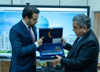 الأمين العام لمجلس حكماء المسلمين يلتقي مدير مركز الحضارة الإسلامية بأوزبكستان