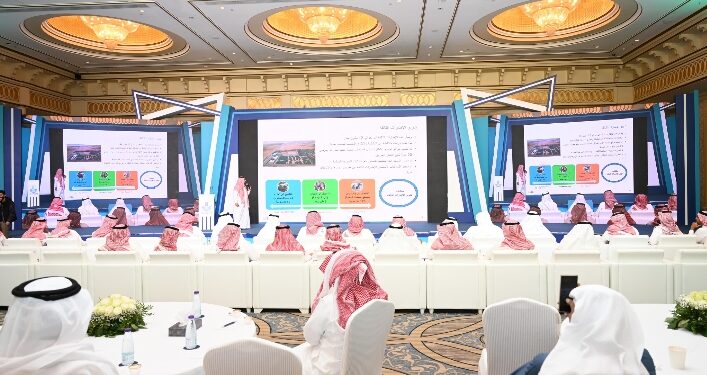 ملتقى مدراء النظافة بالمملكة يختتم أعماله بعدد من الأعمال والحلول في معالجة وتطوير آليات وتجارب إدارة النفايات بالتقنيات الحديثة