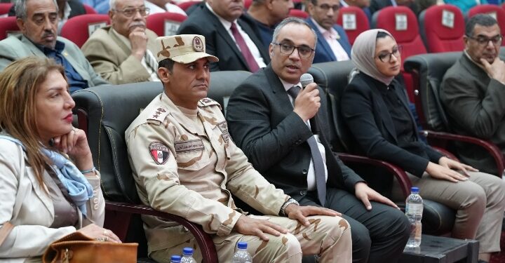 مستشار رئيس الجمهورية للمناطق الحدودية يلتقي شباب “أهل مصر”