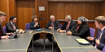 وزير التعليم العالي يلتقي بممثل الحكومة الإسكتلندية لشئون التعليم والشراكات الدولية