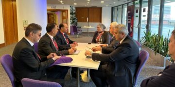 وزير التعليم العالي : يوجد أكثر من 90 جامعة إنجليزية في شراكات بحثية وتعليمية مع جامعات مصرية