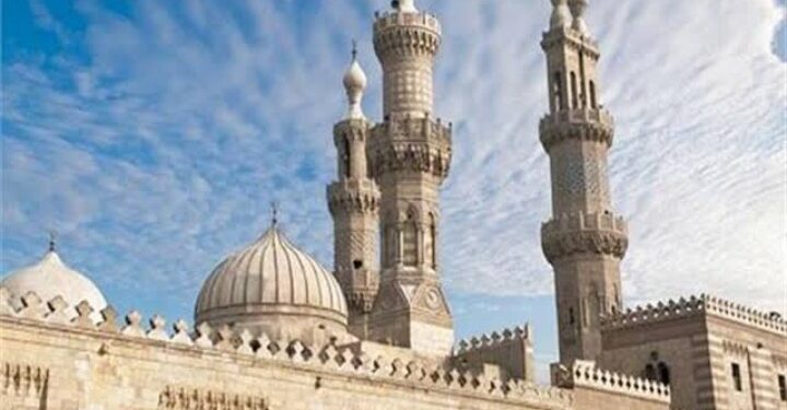 الأزهر ينعى خمسة من تلاميذه في حادث انقلاب سيارة بمحافظة أسيوط