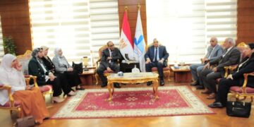 رئيس جامعة كفر الشيخ يستقبل فريق الهيئة القومية لضمان جودة التعليم والاعتماد فى زيارته لكلية التمريض بالجامعة