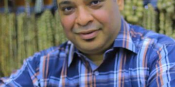 يحيى السماك  ( الأحجار أسرار )