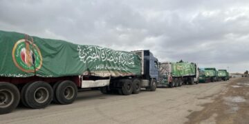 بتوجيهات شيخ الأزهر .. القافلة الثالثة لبيت الزكاة تعبر ميناء رفح البري دعمًا لغزة