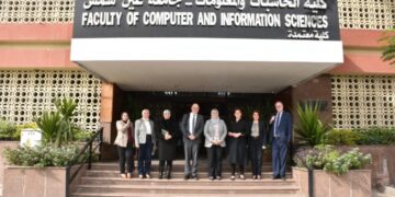 كلية الحاسبات والمعلومات بجامعة عين شمس تستقبل وفد جامعة” اكستر ” البريطانية