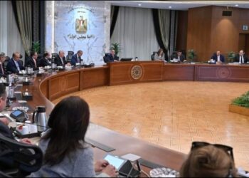 رئيس الوزراء يترأس الاجتماع الأول للجنة المُشكلة لضبط الأسواق وأسعار السلع