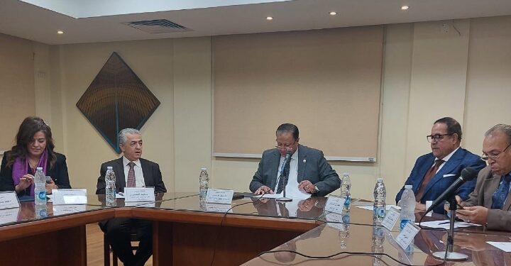 فلسطين في القلب” بالأعلى للثقافة مائدة مستديرة بمناسبة اليوم العالمي للتضامن مع الشعب الفلسطيني