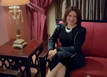 إطلالة رائعة للإعلامية سماح السيد في مهرجان(أخر موضة)