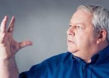 المنتج الايطالى جوفاني روبيانو فى لقاء فكرى بالاوبرا