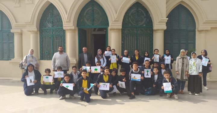 ندوه عن تكيف مصر  مع المتغيرات المناخيةبمكتبة القاهره وورشه فنيه لنشر الوعى البناء