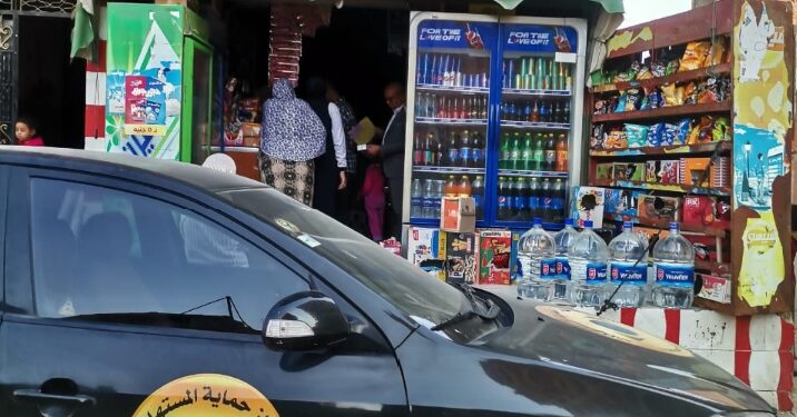 جهاز حماية المستهلك : 33 حملة مكبرة علي مستوي الجمهورية تسفر عن ضبط 4 طن سكر و4 طن دقيق و3 طن ذرة صفراء و2.5 طن دقيق و2 طن أرز و2 طن بقوليات و2طن فلفل أحمر معبأ و1.5 طن معلبات غذائية