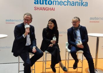 على هامش معرض أوتوميكانيكا شنغهاى 2023 :  3 أسئلة سريعة لإدارة المعرض