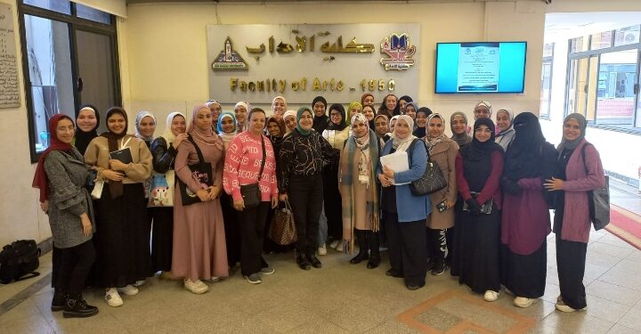 ورشة عمل مجانية عن الترجمة التحريرية من الأردية إلى العربية بآداب  عين شمس