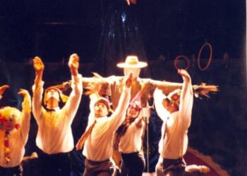 30 عام رقص حديث : كى لا تتبخر الارض بمناسبة مرور ثلاثة عقود على تاسيس الرقص الحديث