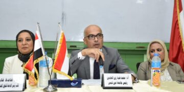 ندوة للتعريف بمؤسسة حياة كريمة وأهمية التطوع بجامعة عين شمس