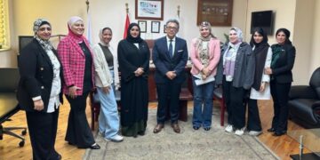 المستشار الثقافى لمملكة البحرين في زيارة لكلية طب الأسنان