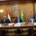 وزير التعليم العالي يستعرض تقريرًا من أمين المجلس الأعلى للجامعات حول الاجتماع الدوري للمجلس الأعلى لشئون خدمة المجتمع وتنمية البيئة   كتب – محمود الهندي   استعرض د.أيمن عاشور وزير التعليم العالي والبـحث العلمي تقريرًا مقدمًا من د.مصطفى رفعت أمين المجلس الأعلى للجامعات حول الاجتماع الدوري للمجلس الأعلى لشئون خدمة المجتمع وتنمية البيئة، بقاعة اجتماعات جامعة المنوفية  .   في بداية الاجتماع، وجه المجلس الشكر لأسرة جامعة المنوفية على استضافتها اجتماع المجلس الأعلى لشئون خدمة المجتمع وتنمية البيئة، مشيدًا بمستوى أداء الجامعة في تنظيم مؤتمر قطاع خدمة المجتمع وتنمية البيئة، تحت شعار” المستقبل الأخضر والتوجه نحو التحول لجامعة صديقة للبيئة .. الفرص والتحديات” بحضور د.أحمد القاصد رئيس الجامعة، ومحمد موسى نائب محافظ المنوفية، ورؤساء جامعات (الوادي الجديد، الأقصر، دمنهور)، ود.صبحي شرف نائب رئيس الجامعة لشئون خدمة المجتمع وتنمية البيئة ورئيس المؤتمر، ود.حازم صالح نائب رئيس الجامعة لشئون الدراسات العليا والبحوث، والسادة نواب رؤساء الجامعات المصرية لشئون خدمة المجتمع وتنمية البيئة، والسادة عمداء ووكلاء الكليات، وأعضاء هيئة التدريس والهيئة المعاونة بالجامعة  .   وخلال فعاليات المؤتمر أشار د.أحمد القاصد إلى أهمية المؤتمر وتوقيت انعقاده، حيث إنه يتزامن مع عقد مؤتمر الأمم المتحدة لتغير المناخ لعام 2023 COP28الثامن والعشرون لتغير المناخ، الذي يعقد في الفترة من 30 نوفمبر حتى 12 ديسمبر 2023 بمدينة إكسبو، دبي  .    ومن جانبه، أشاد د.مصطفى رفعت بجهود جامعة المنوفية للتحول نحو جامعة صديقة للبيئة، مشيرًا إلى أهمية التحول إلى الاقتصاد الأخضر الذي يهدف إلى تقليل المخاطر البيئية، والانبعاثات الكربونية، وتعظيم الاستفادة من الموارد المتاحة، وتحسين رفاهية الإنسان والمساواة الاجتماعية  .    وأكد د.مصطفى رفعت أن مصر تسعى نحو تحقيق التنمية المستدامة وفقًا لتوصيات برنامج الأمم المتحدة الإنمائي وصندوق النقد الدولي، والبحث عن موارد بديلة للصناعة والاستثمار، متمثلة في موارد الطاقة الجديدة والمتجددة، كالشمس، والرياح، والمصادر الجديدة للطاقة، كالغاز الطبيعي، وطاقتي المد والجزر، موضحًا أن تحقيق التنمية المستدامة ورفع معدلات النمو من الأهداف المنشودة عالميًّا ومحليًّا، فجميع دول العالم أصبحت تسعى إلى تحقيق التنمية المستدامة على كافة النواحي الاقتصادية، الاجتماعية، البيئية، السياسية، الفنية  .   وأكد التقرير أن الجلسة الأولى للمؤتمر تناولت عروض الجامعات الفائزة في مسابقة أفضل جامعة صديقة للبيئة للعام 2023م وهي جامعات (المنصورة، القاهرة، عين شمس، أسيوط، بني سويف)  .   أشار التقرير إلى مناقشة المجلس عددًا من الموضوعات الهامة، منها :  •  متابعة خطة عمل تحالفات أقاليم التكامل للجامعات المصرية في مجال خدمة المجتمع وتنمية البيئة  .   •  مناقشة المعايير الجديدة لمسابقة أفضل جامعة صديقة للبيئة لعام 2024م  .  •  اعتماد آلية تنفيذ توصيات منتدى فعالية إقليم الصعيد الذي أقيم في جامعة أسيوط، وتحديد دور الجامعات لتنفيذها، وبحث إمكانية عقد بروتوكول تعاون مع هيئة الطاقة الجديدة والمتجددة في هذا الشأن  .   كما وافق المجلس على تشكيل لجنة مشتركة من الجامعات الحكومية ومراكز ومعاهد البحث العلمي بوزارة التعليم العالي والبحث العلمي؛ لوضع ضوابط واشتراطات التداول الآمن والإدارة المتكاملة للمخلفات الخطرة؛ لتحقيق التطبيق الفعلي لقانون تنظيم إدارة المخلفات رقم 202     وأحيط المجلس علمًا بتقارير الجامعات حول أنشطة وإنجازات قطاع خدمة المجتمع وتنمية البيئة بالجامعات في خدمة المناطق الأكثر احتياجًا ضمن مبادرة حياة كريمة للعام 2023، والتي من بينها إرسال القوافل التنموية الشاملة (الطبية، البيطرية، الزراعية) إليها  .