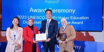المركز المصري للمعهد الدولي للتعليم عن بعد IIOE Egypt يفوز بجائزة الريادة في رقمنة التعليم العالي