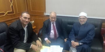 رئيس جامعة الأزهر يوجه بمشاركة مركز تحقيق النصوص بمعرض القاهرة الدولي بالكتاب
