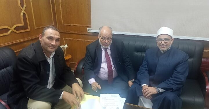رئيس جامعة الأزهر يوجه بمشاركة مركز تحقيق النصوص بمعرض القاهرة الدولي بالكتاب