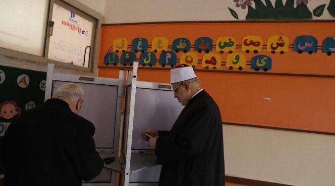 وكيل الأزهر يدلي بصوته بمدينة الشروق ويؤكد المشاركة في الانتخابات الرئاسية واجب وطني
