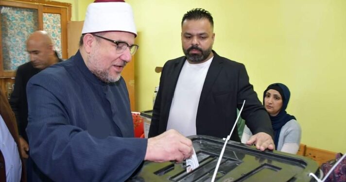 وزير الاوقاف يدلي بصوته في الانتخابات الرئاسية