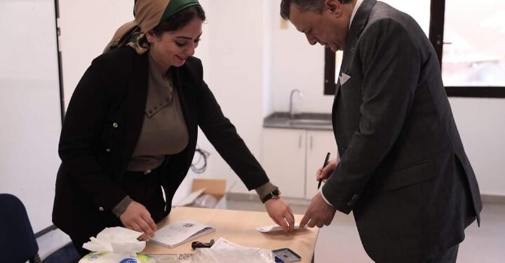 وزير السياحة والآثار يدلى بصوته فى الانتخابات الرئاسية