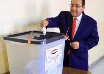 رئيس التنظيم والإدارة يدلي بصوته في الانتخابات الرئاسية ويدعو المواطنين لاستخدام حقهم الدستوري